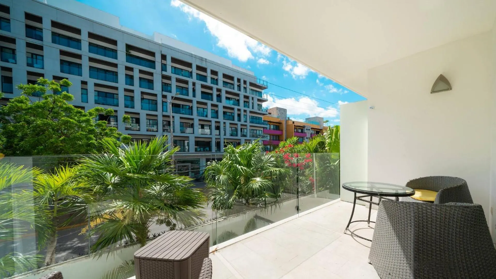 Apartment Condo Yucatan - Modern 1 Bedroom In Central Playa Near 5Th - At Calle 38 Condos Playa del Carmen
